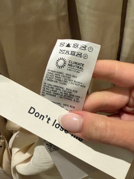 New Reformation Sera Silk Two Piece Set - Picture 5 of 6